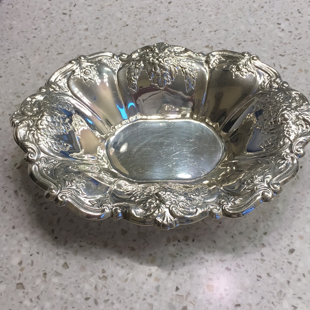 Silver small vessel